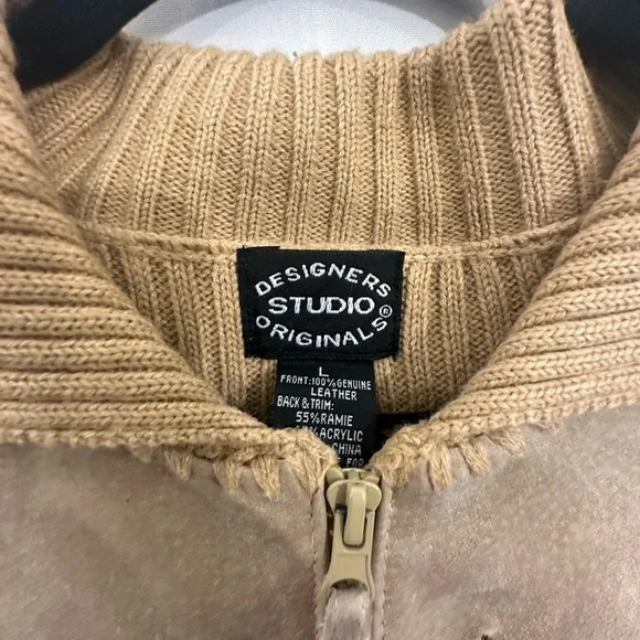 Vintage Designers Originals | Leather Vest - Size L - Picture 5 of 8